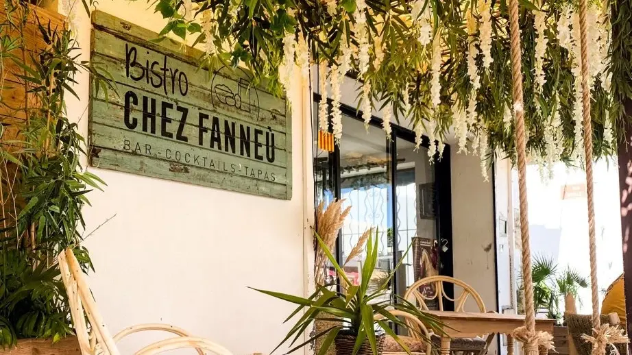 chez faneu saintes maries de la mer bistrot crepes